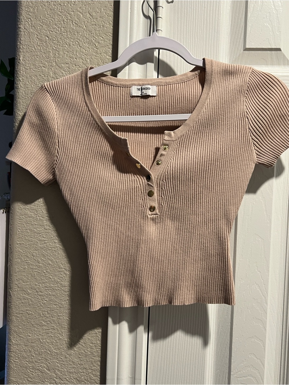 Ribbed Henley Crop Top - the workshop - Beige- size M